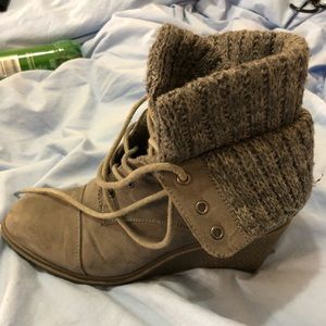 Heeled winter booties